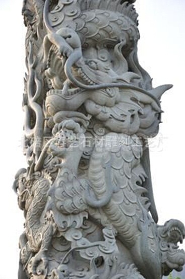 云南龙柱的传统技法与地域特色突显