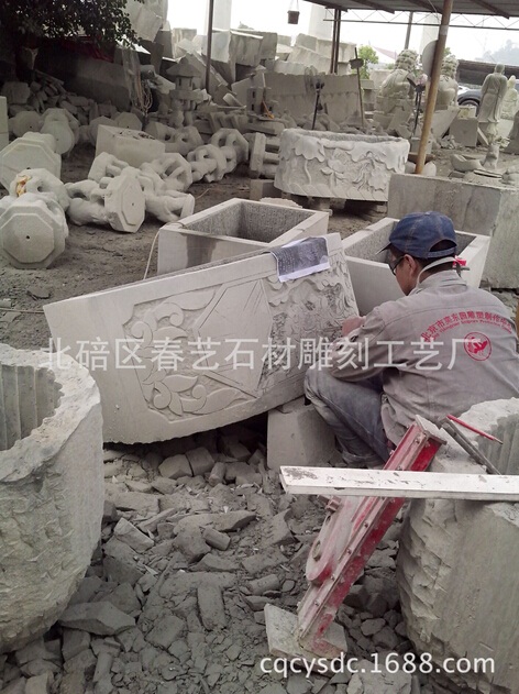 仿古石雕鱼缸的材质工艺与文化寓意